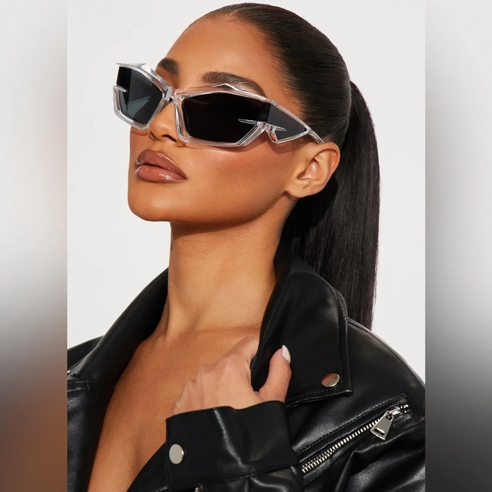 FASHION NOVA FLASH SALE ⚡️Wrap Around Future Sunglasses